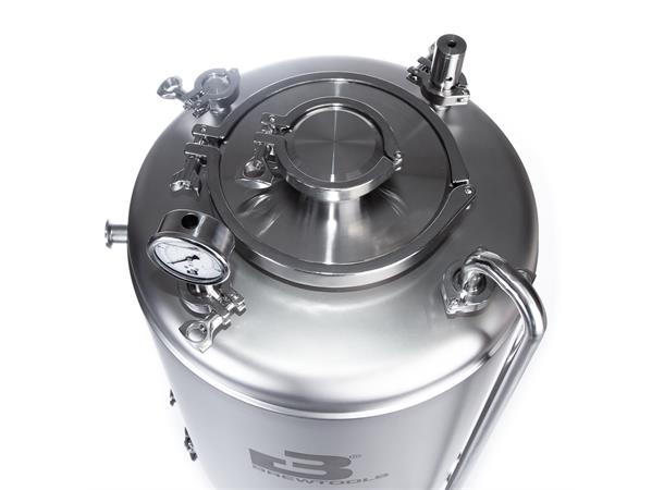 F40 Unitank 20-40 liters capacity 
